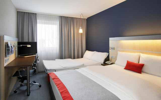 Holiday Inn Express Frankfurt Messe by IHG