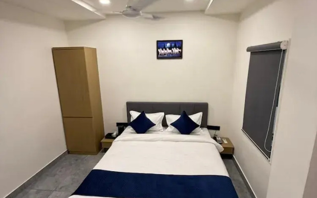 The Sky Comfort Hotel Krisha Dwarka