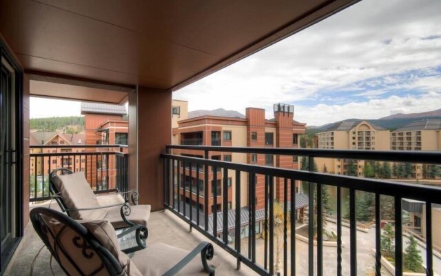 4 Bedroom Ski in, Ski out Mountain Vacation Rental Located Next to Historic Main Street in Downtown Breckenridge