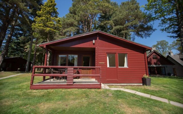 Invercauld Lodges