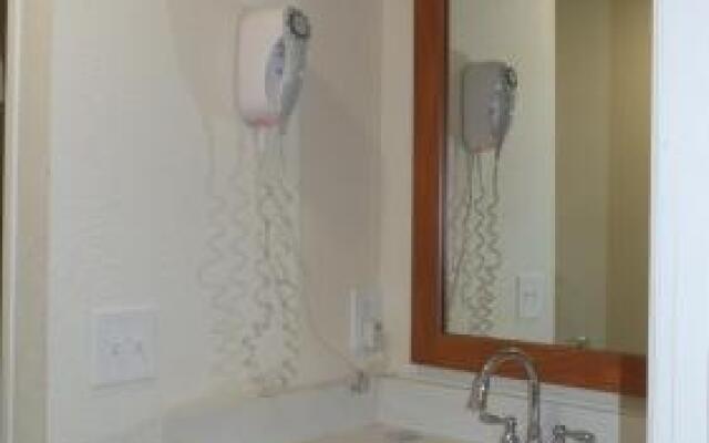 Del Rancho Motel By Townhouse Portland OR Hwy 205