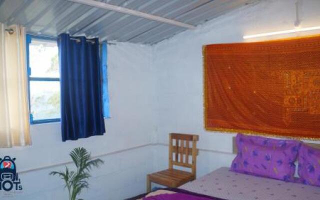 HOTs KasarDevi