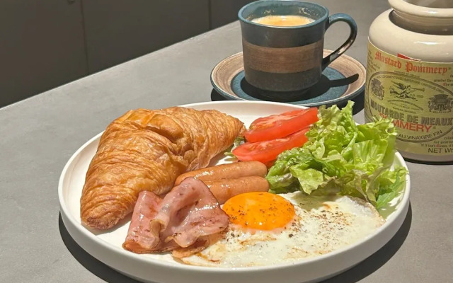 R Hotel Namba South