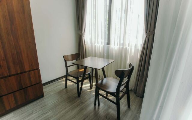 Royal Lion Hotel and Apartment
