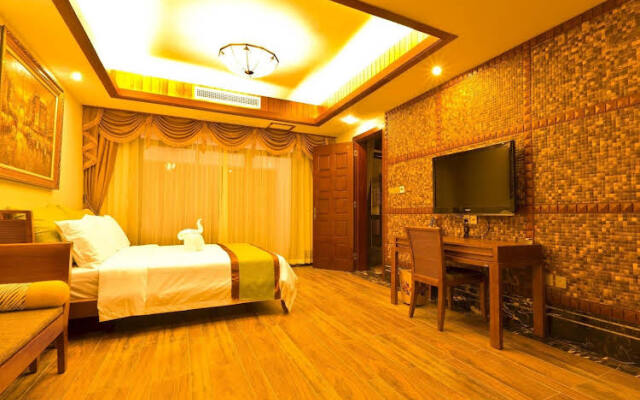 Xinglong Old Banyan Hotel