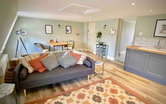 The Georgian Loft Apartment Central Bath