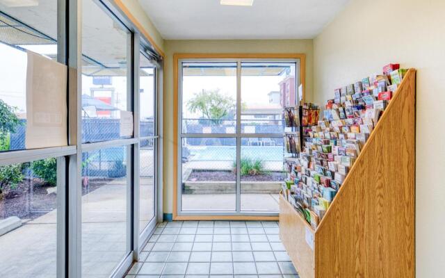 Days Inn by Wyndham New Philadelphia