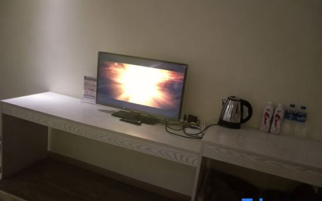 Luoping Xinding Express Hotel