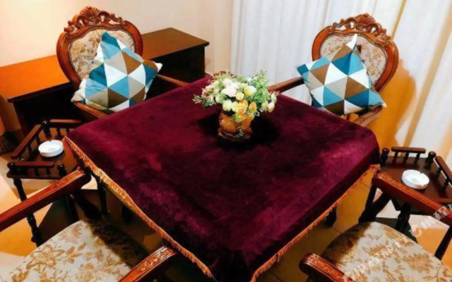 Royal Hotel