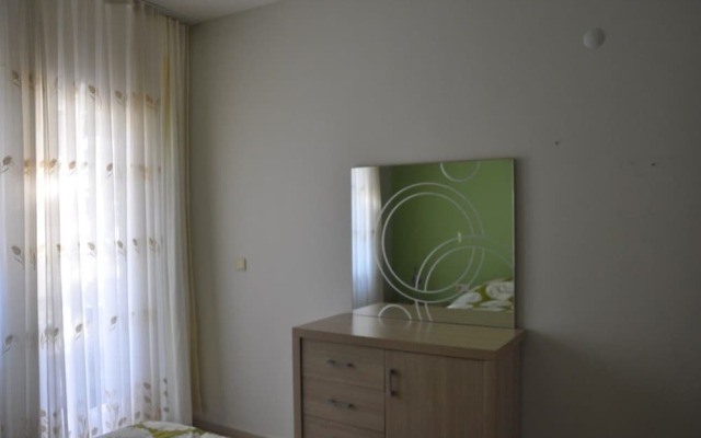 Begonvilla Apart F1 by Angel Rentals