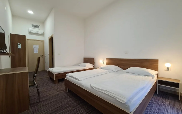 Hotel Lavender - Oleander Resort