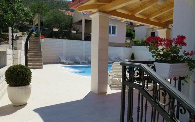 Apartments Villa Ante