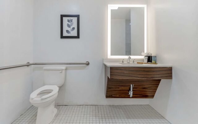 Country Inn & Suites by Radisson, Vallejo Napa Valley, CA