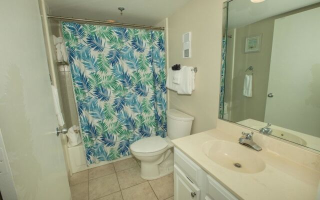 Inlet Reef 603 2 Bedroom Condo by RedAwning