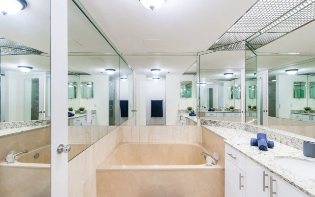 Glamorous 3 Bedroom with a View