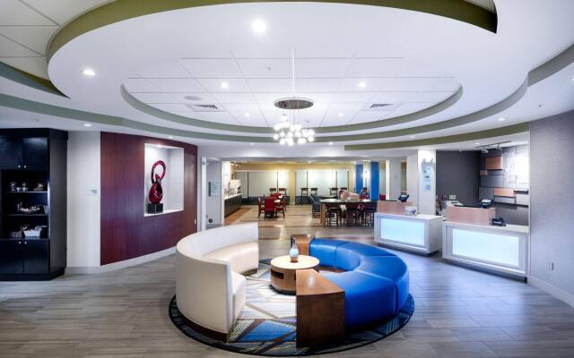 Holiday Inn Express & Suites Lakeland South by IHG
