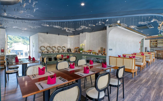 The Almin Hotel