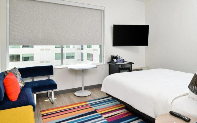 Aloft Charlotte Airport