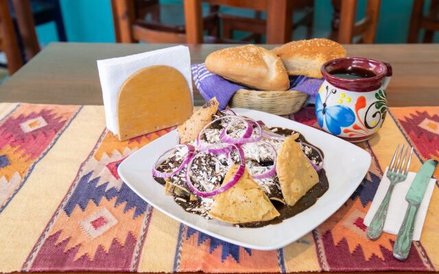 OYO Hotel Maria Ines