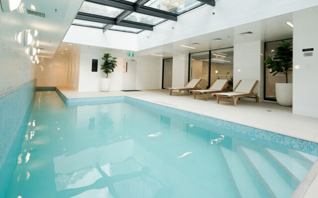 Auckland CBD Brand New 2 BDR Apartment