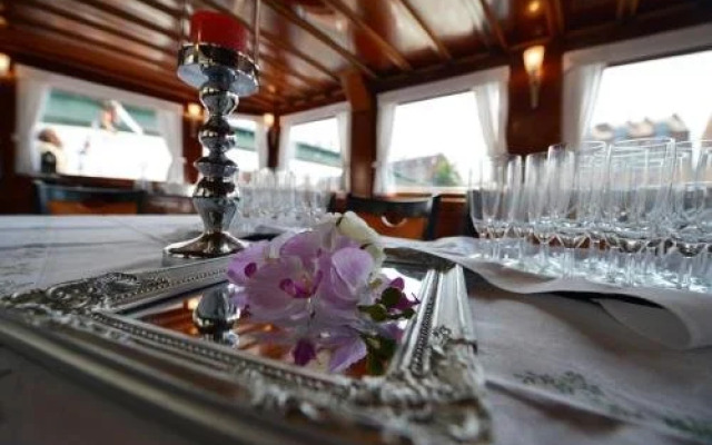 Hotelschiff Nedeva Bremen