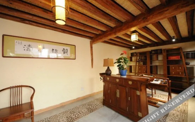 Qilu Sea-view Courtyard Hotel