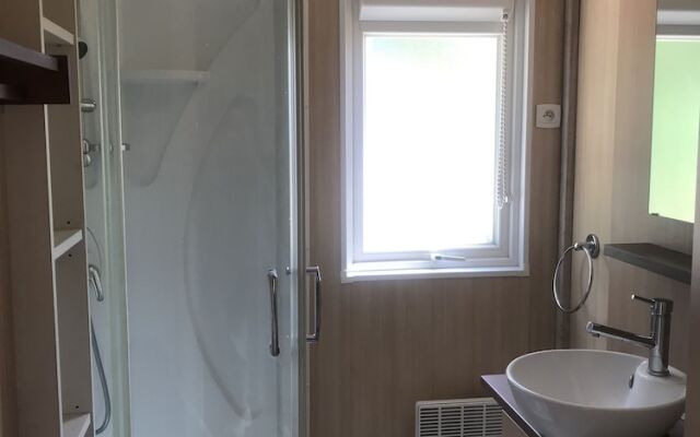 Camping Des Bastides Logements Insolites