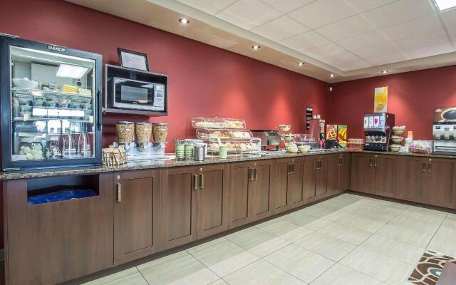 Quality Inn & Suites Victoriaville