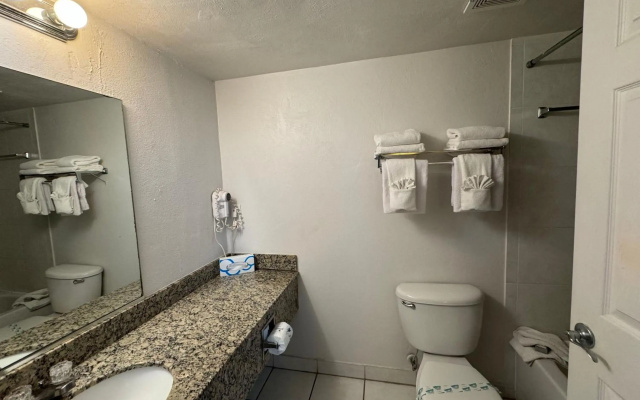 Emerald Shores Resort