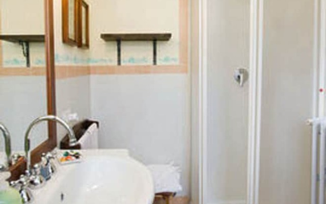 Casale La Pietra Gialla B&B