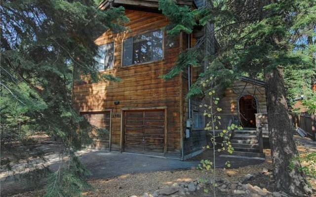 Spacious Cedar Flat Lookout Home #157