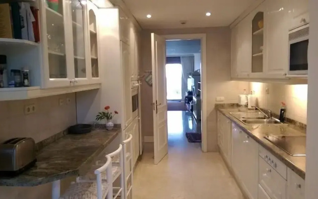 Grand Front Line Location Apartment- Heated Pool