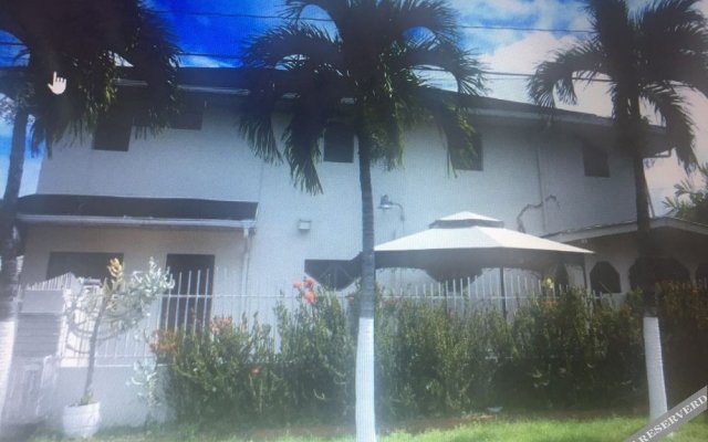 A Suite Escape Guesthouse Trinidad