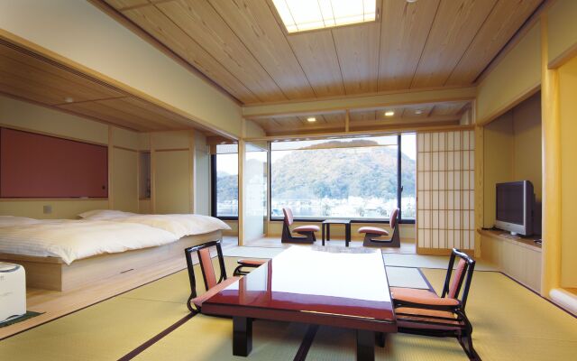 Izu Mitsuhama Syoutoukan