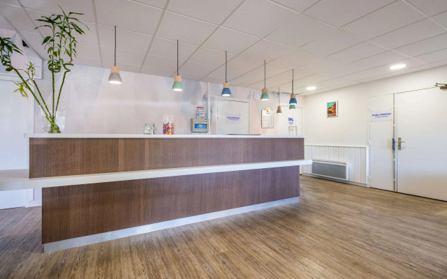 Отель Comfort Linas - Montlhery