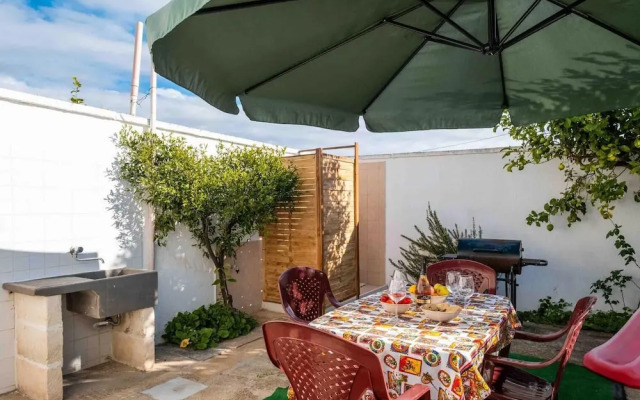 Sunny Haven Villa In Torre Lapillo