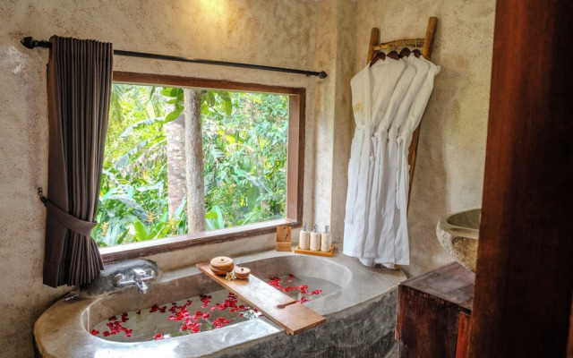 Hoshi Jungle Resort