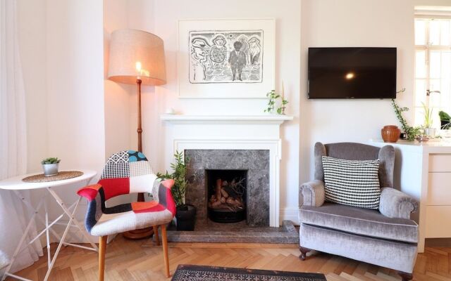 Alcaston House - Rejuvenate Stays