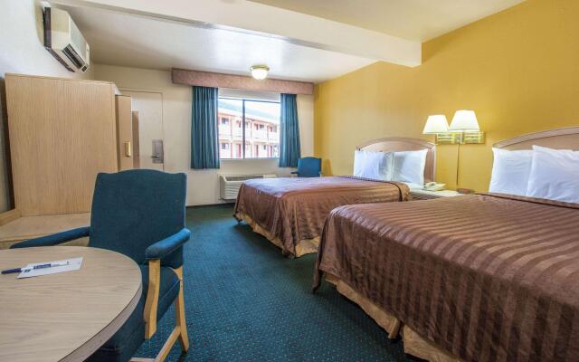 Travelodge by Wyndham Turlock