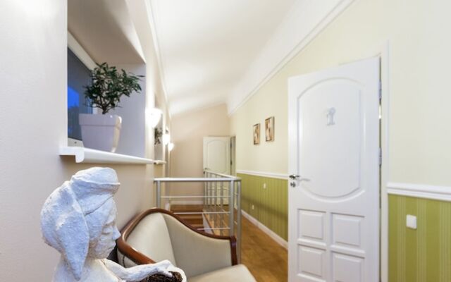 Deluxe private city Villa