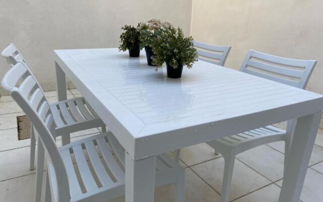 Modern 2 Bedroom Apartment (Msida)