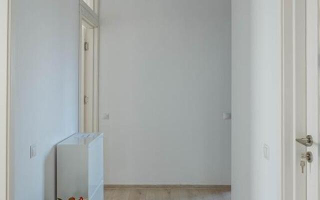 Solomon Apartments Ap 4