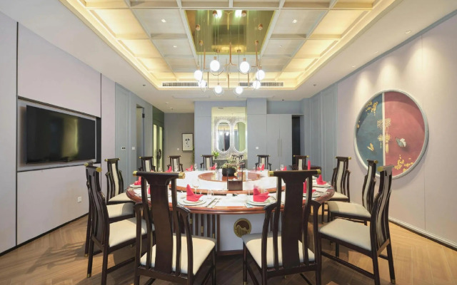 Huada Hotel