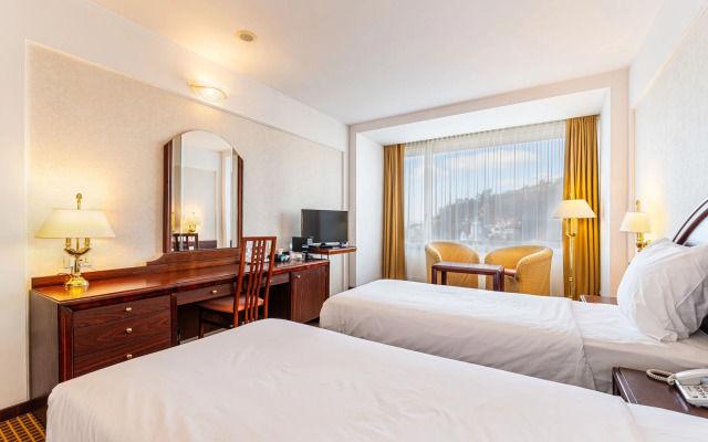 Aro Palace Hotel