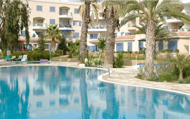 Modern and stylish 1 bedroom apartment in King's Palace