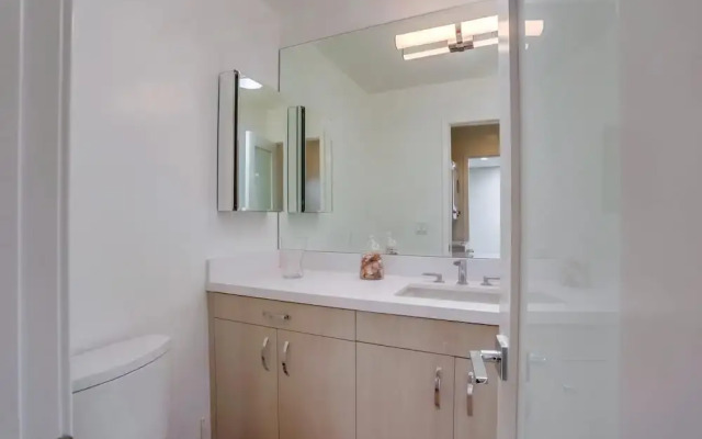 Luxury Ocean View Condo features Direct Access to Beach SBTC331 by RedAwning