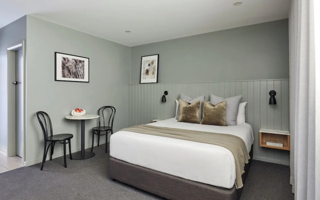 The Clairfield Hotel