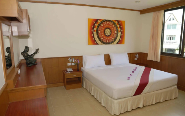 Outdoor Inn Kata Hotel