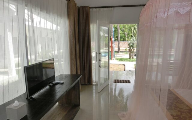 Lombok Holiday Hotel