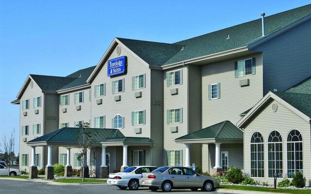 Travelodge & Suites by Wyndham Fargo/Moorhead